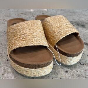 Not Rated “Anna” Woven Platform Sandals NEW